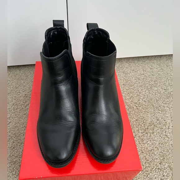 Cole Haan Cassie Bootie - Women’s Size 6 - Picture 2 of 5